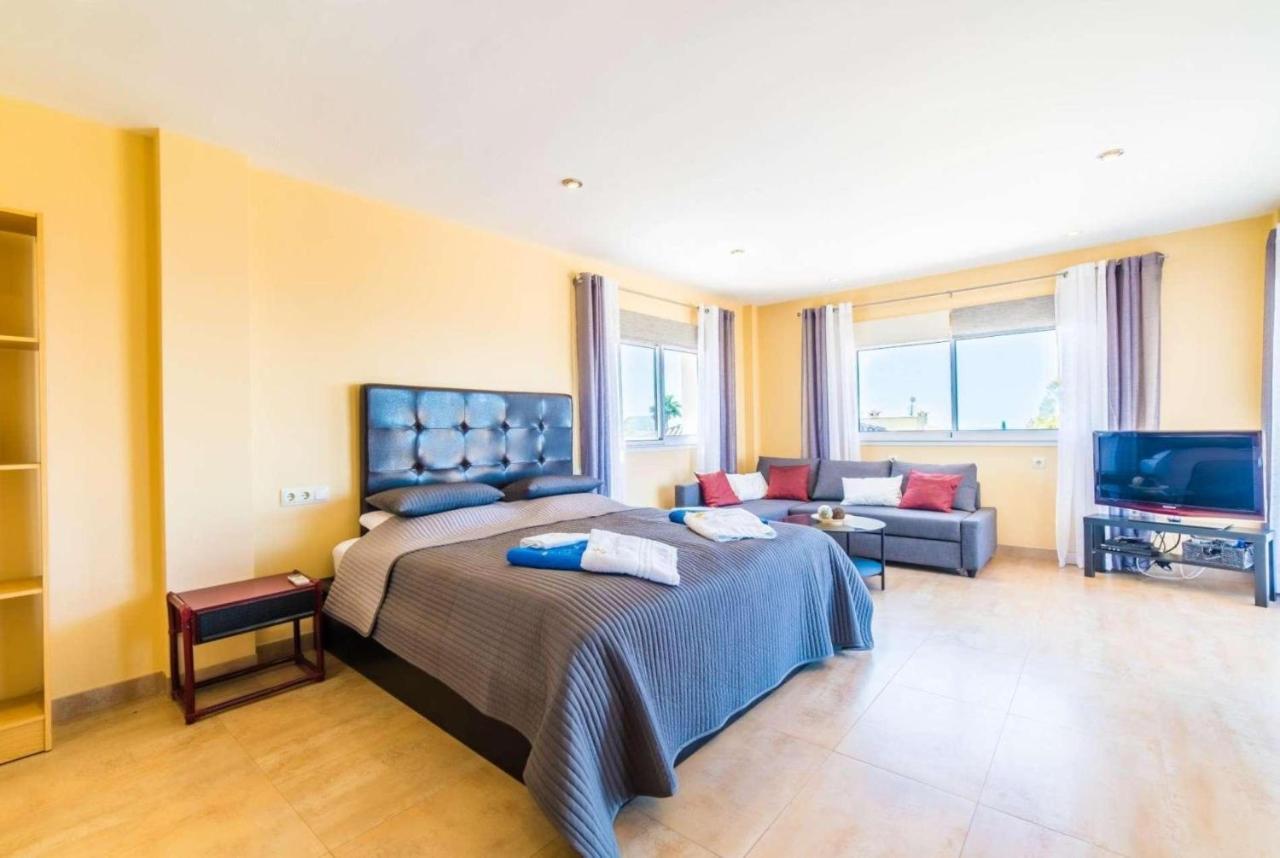 Redrema Villa Llucmajor  Esterno foto